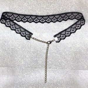 Choker necklace